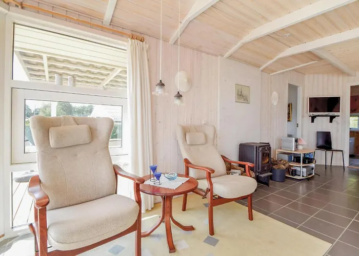 Nyaraló Three-bedroom In Bjert Binderup Strand